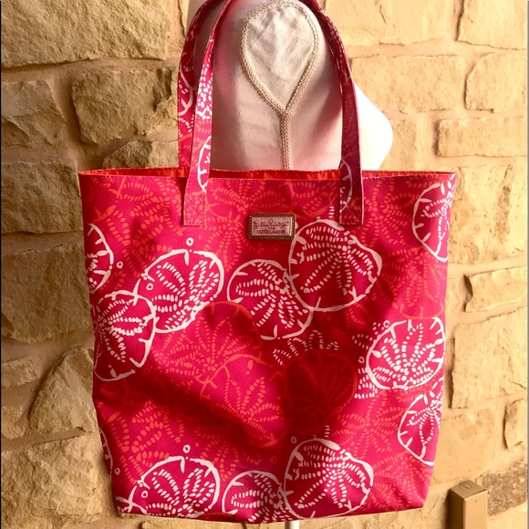 Lilly Pulitzer Handbags - Estée Lauder Lilly Pulitzer Canvas Bag Tote 14”X16